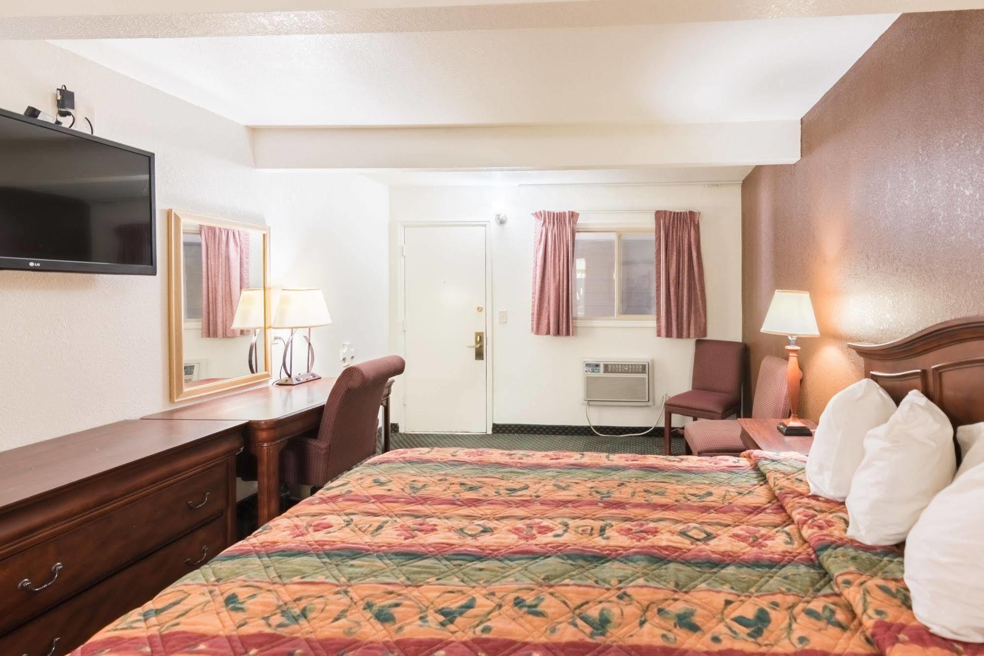 1St Interstate Inn Монтроз Экстерьер фото
