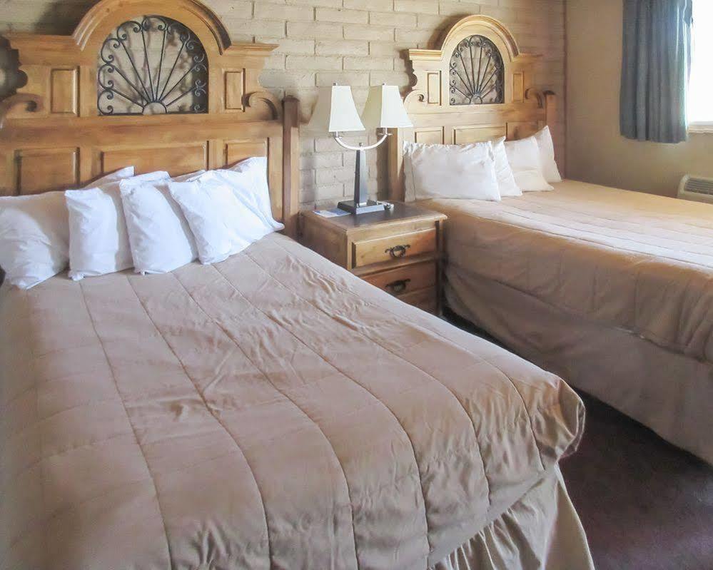 1St Interstate Inn Монтроз Экстерьер фото