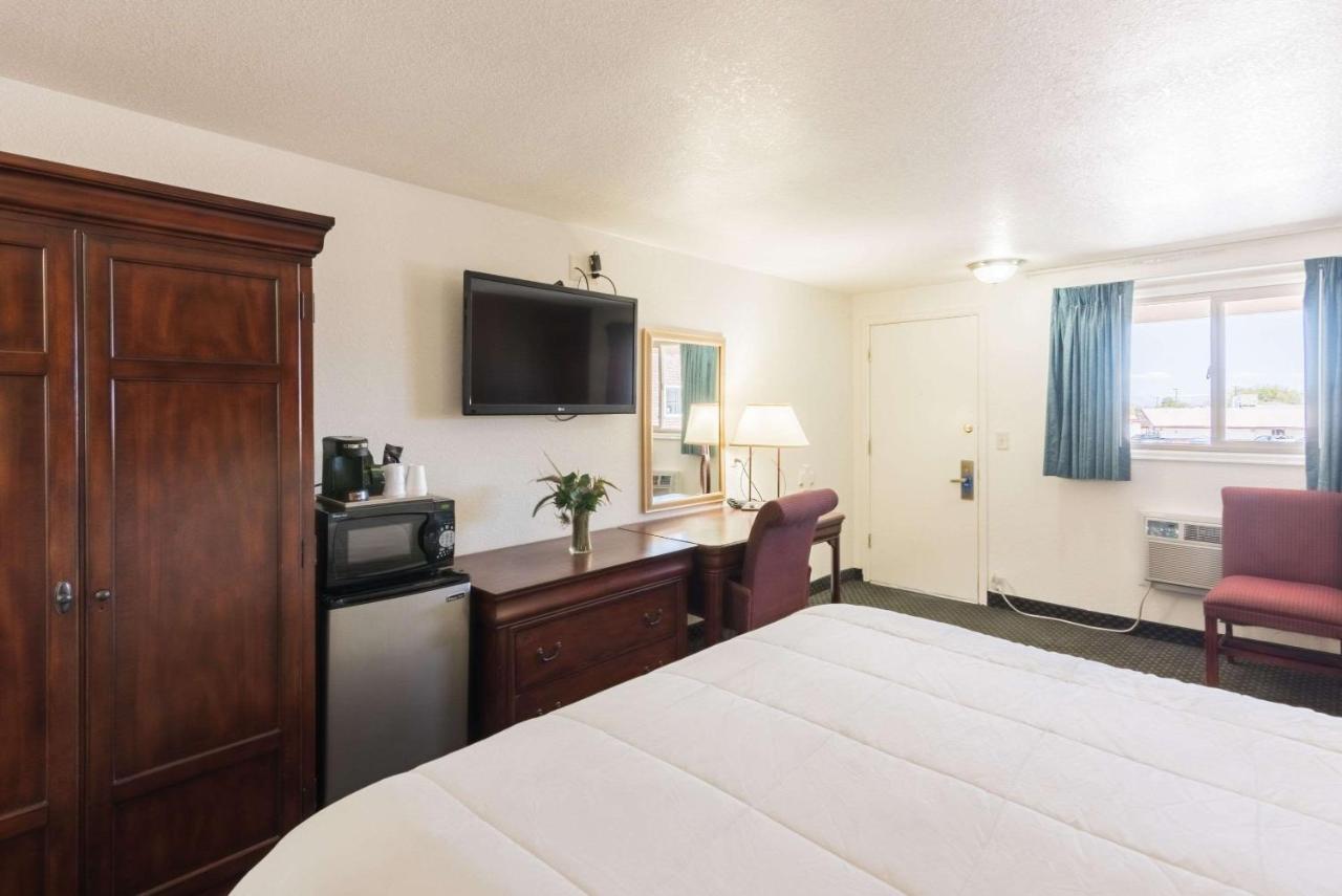 1St Interstate Inn Монтроз Экстерьер фото